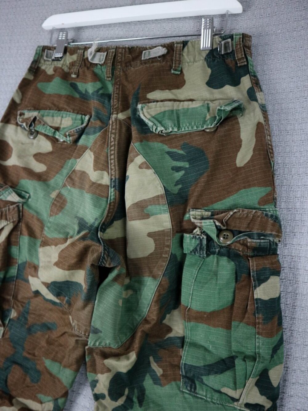 Vintage US Military BDU Woodland Cargo Pants 1980s 90s 30W Distressed As Is - Picture 7 of 10